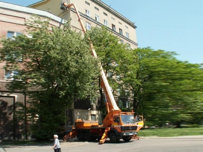 mercedes-ruthman-steiger-mt325-2